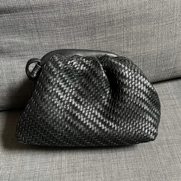 Pouch bag ⛅️ Similar to Bottega Veneta famous bag - Picture 3 of 4
